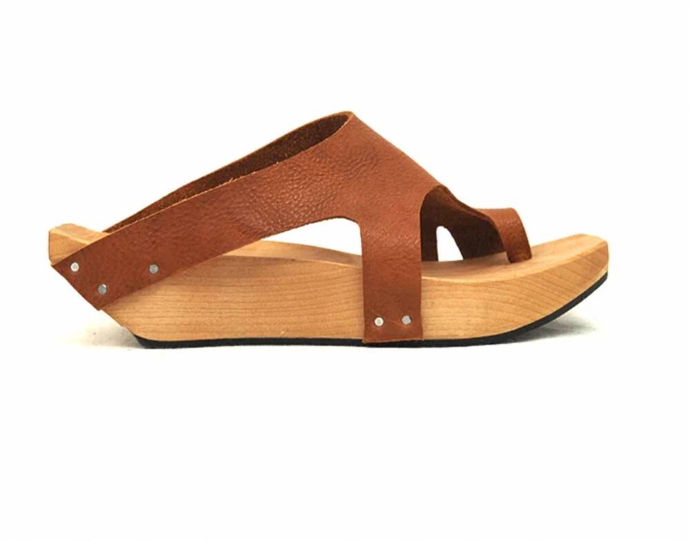 NEW CYDWOQ women's master wooden sandal in camel